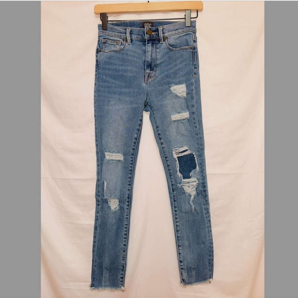 BDG Urban Outfitters Medium Wash Denim Twig High Rise Ankle Cropped Jeans 24